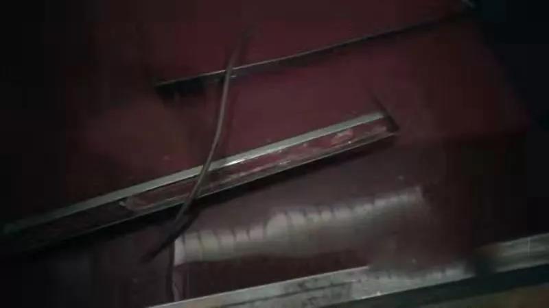 東莞龍背嶺驚現(xiàn)“紅水河”,一企業(yè)涉嫌偷排被立案調(diào)查